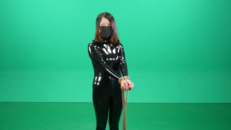 驚くほど美しい日本の尻軽女が激しくファックされた