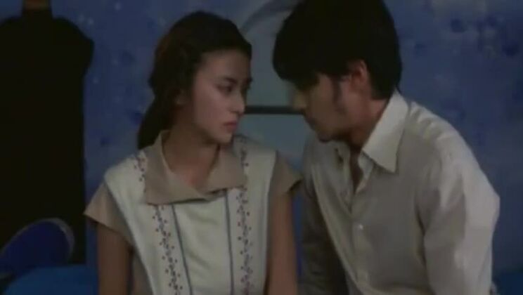 素敵な東洋の女性、フェチを楽しんでいる