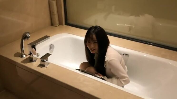 素晴らしい東洋のハジーがフェティッシュな楽しみを満喫