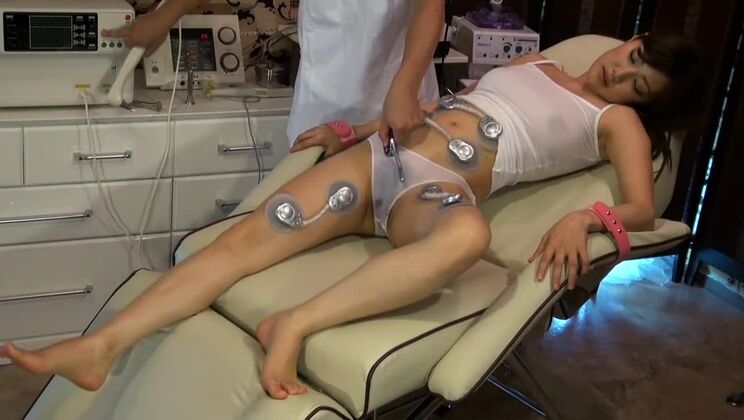 ジューシーな東洋の売春婦が素晴らしいアマチュアセックスビデオに出演