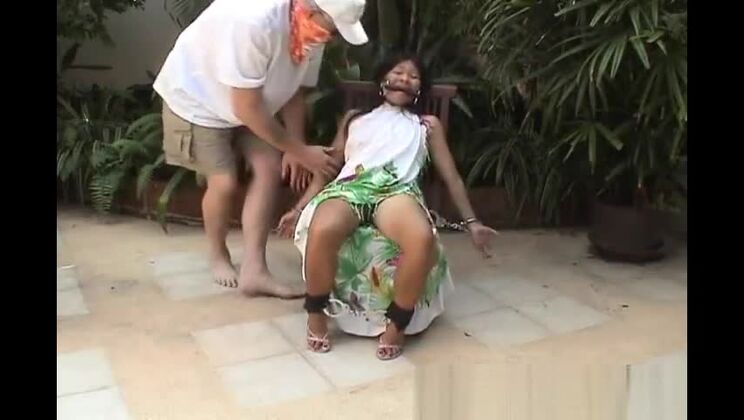 美しいアジア人女性