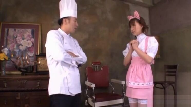 素晴らしい東洋人の女の子が激しくファックされた