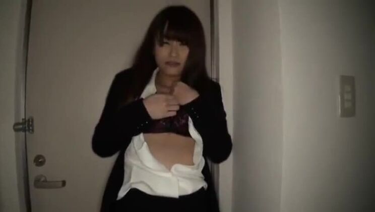 神々しいアジアの尻軽女