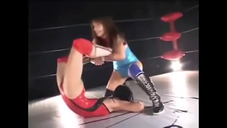 アマチュアポルノの愛らしい日本人売春婦