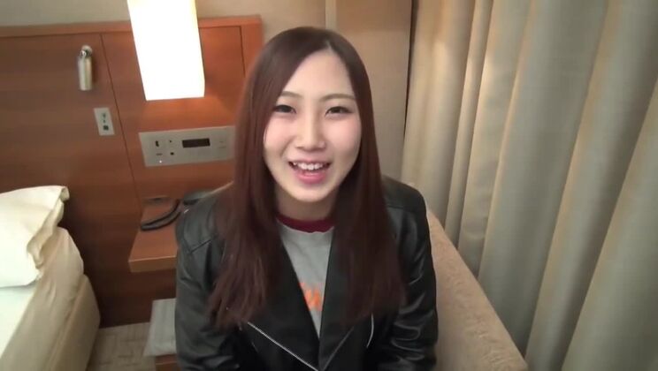 魅力的なアジア人女性