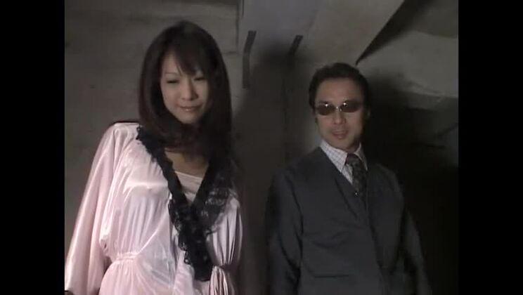 天国のような巨乳の日本人ビッチが、変態フェチのXXXビデオに登場