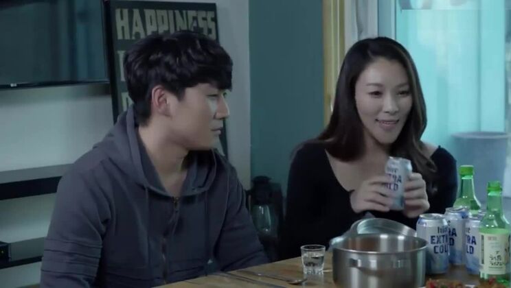 美しいフェチセックスビデオをフィーチャーした、アジア人ハジーをからかう