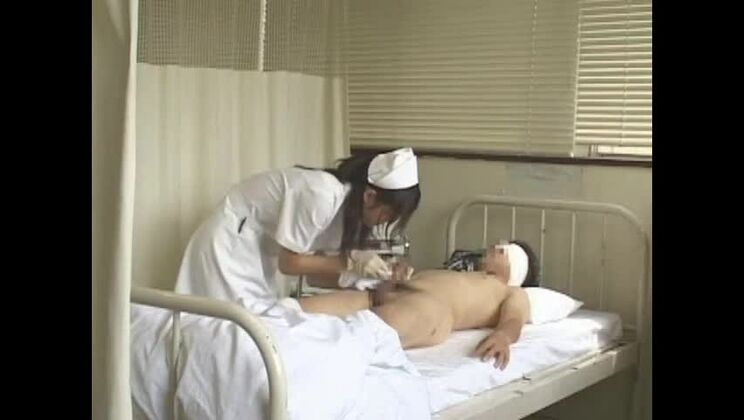 南つかさ、篠めぐみ、夏川るいが出演する日本のポルノビデオ