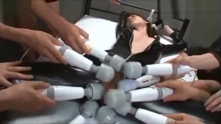 魅力的な東洋の娼婦はぶっかけが大好き