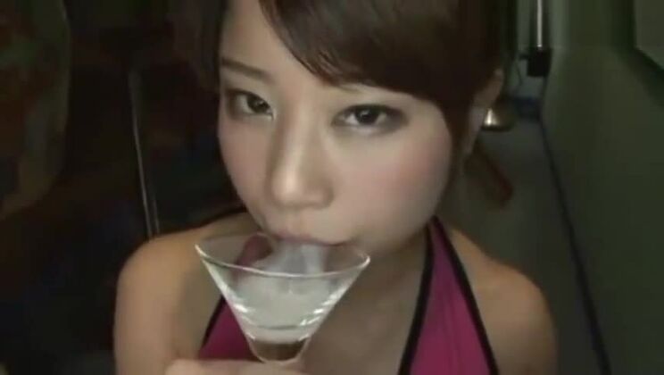 魅力的な日本人女性