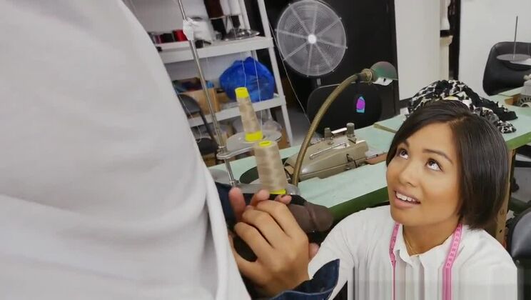 史上最高のアマチュア ポルノ テープに登場する信じられないほどの日本人少女