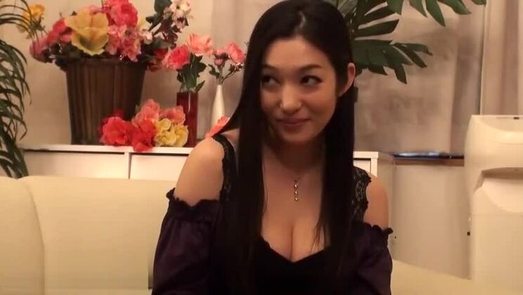 ゴージャスな日本人熟女が素敵なフェイスライドを楽しんだ