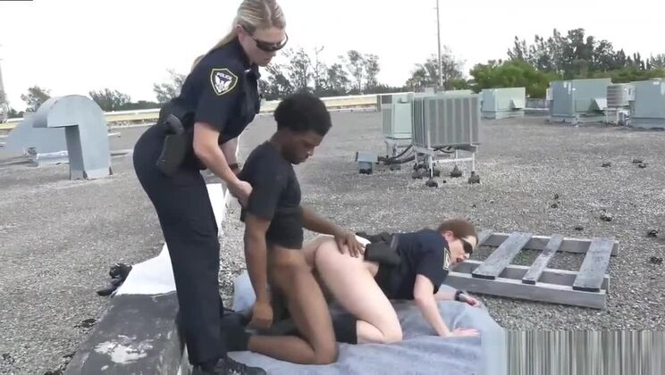 でボンク セックスマッサージビデオの素晴らしいブロンドの日本人女性