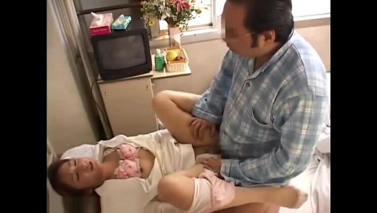 愛らしい東洋の女の子