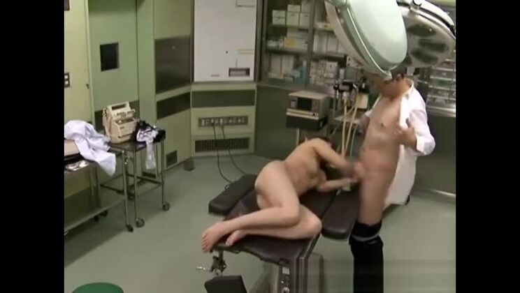 史上最高のアマチュアポルノビデオに登場する素晴らしい日本人女性