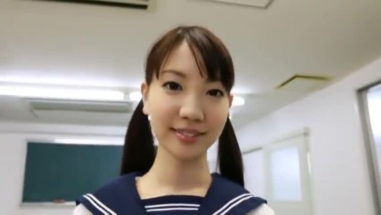 史上最高のアマチュアポルノテープに登場する素晴らしいセレブの東洋人の女の子