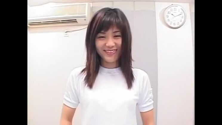 な小乳の日本人、松浦美和