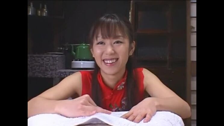 美貌の日本人、姫野りむがフェティッシュな夢を体現する