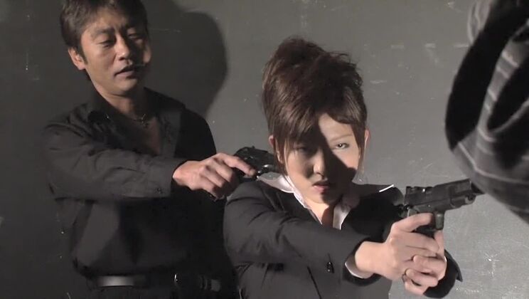 美しい日本人娼婦が、変態的なフェティッシュパフォーマンスを披露