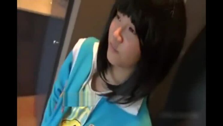 セクシーなアジア人ビッチが過激なセックスビデオに登場