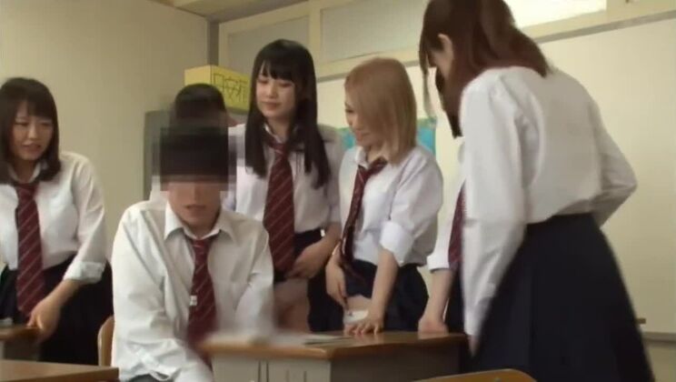 驚くほど褐色の肌のアジア人売春婦