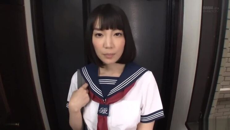 ジューシーなアジア人パンがリアルハードコアパフォーマンスを披露