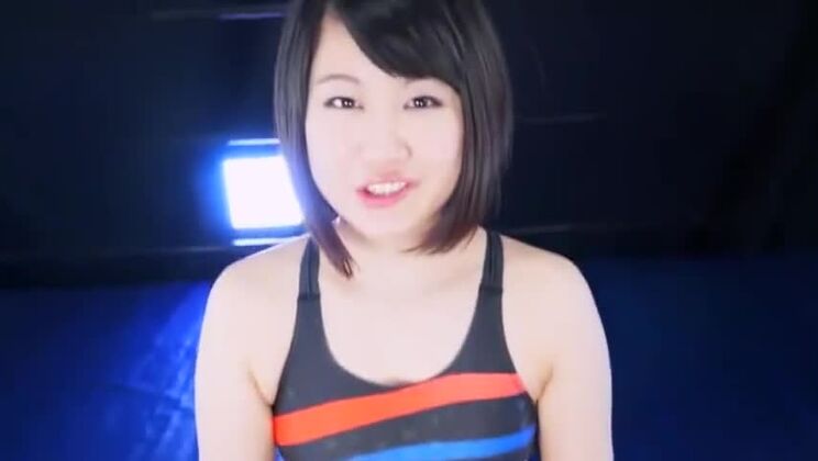 魅惑的な日本人女性が素晴らしいハードコアセックスを体験