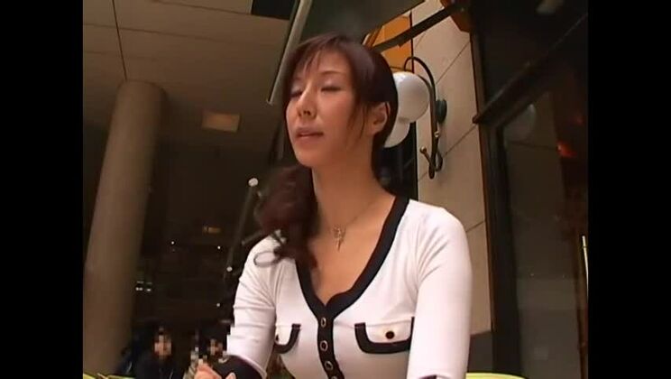 美しいフィンガリングセックスビデオをフィーチャーした魅力的な日本人ケイミーカイ