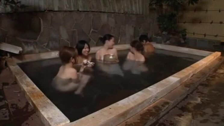 美しいアジア人女性が信じられないほど