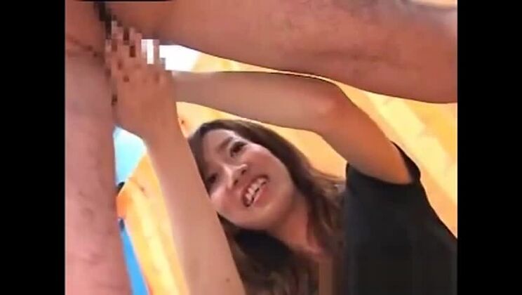 魅力的な東洋人女性が素晴らしいアマチュアセックスビデオに出演