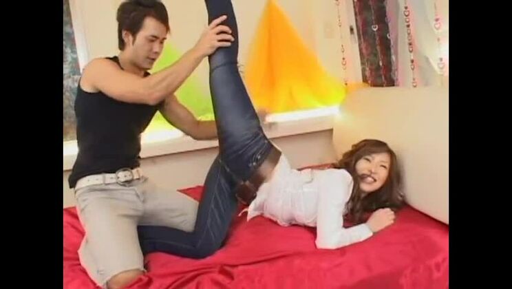 素晴らしい日本の売春婦土屋加奈子、吹田かおり、高木セイラの素晴らしい巨乳、ランジェリー JAV シーン