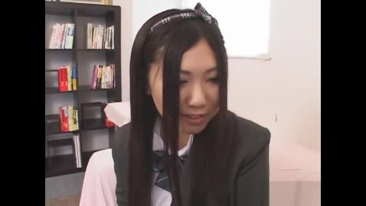 着エロアイドルプレミアAVデビュー