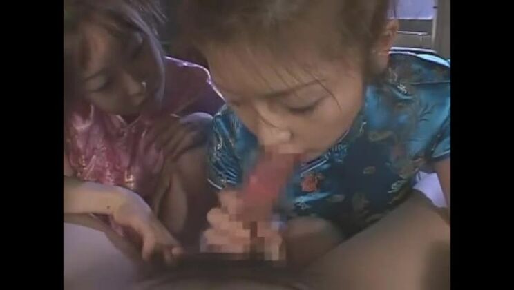 素晴らしい日本人モデルが登場する、驚異的な潮吹きとスリーサムのJAVクリップ