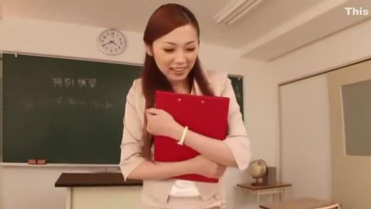 エキゾチックな日本人女性、小川麻美がホットなディルド/おもちゃでPOV JAVビデオに登場