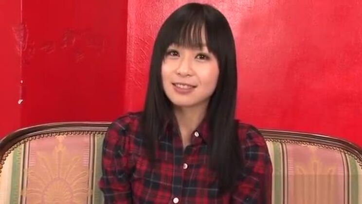 発情したアジア人がディルドで濡れる