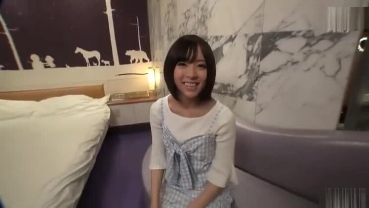 夢に出てくるような、最高にホットな小さなおっぱいの素晴らしいポルノシーン