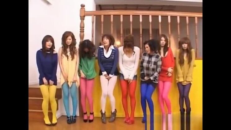 アジア人形がセクシーなパート6で家庭教師を受ける