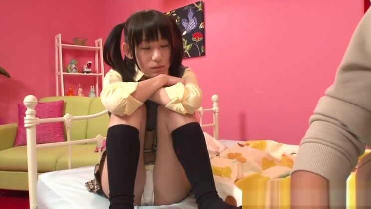 巨乳のアジア人を飲み込む