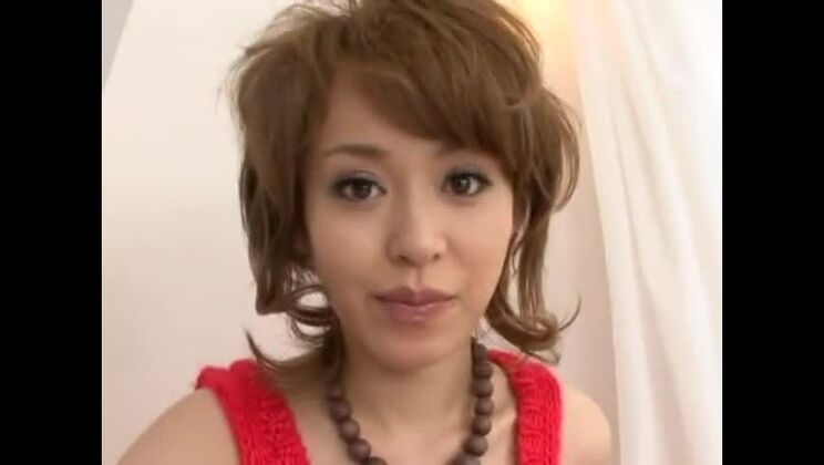 日本のイケメン、篠原萌が出演するベストソロガール、ディルド/おもちゃのJAV映画