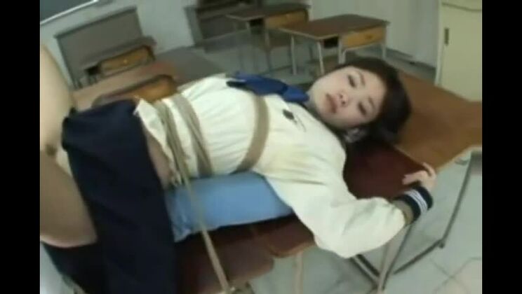 最もクレイジーなハードコアJAVビデオショーで日本の売春婦をご覧ください