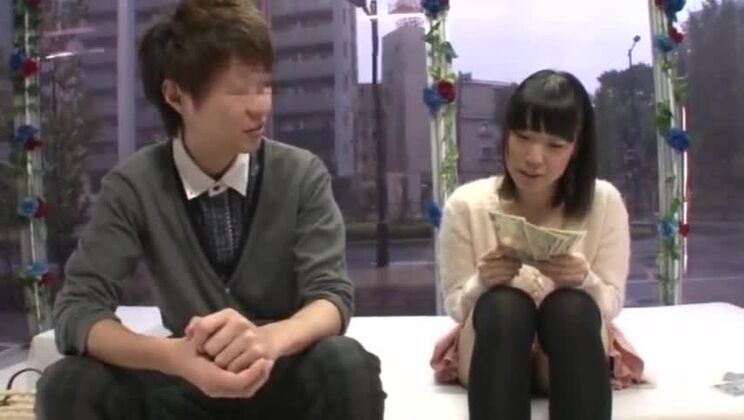 最もクレイジーなJAV映画に登場する最新の日本人モデル、ぜひご覧ください。