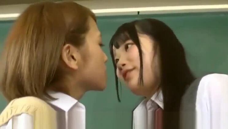 最高のJAV映画に登場する新しい日本人売春婦