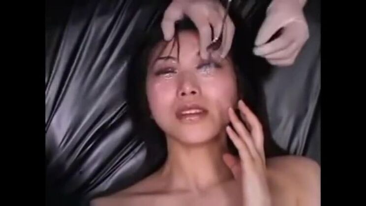 精子マニア 目に精液 パート1