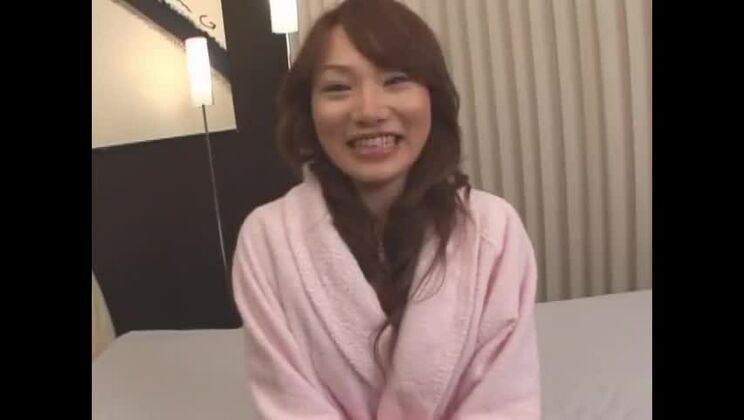 素晴らしい日本人モデルが出演する、驚きの3P、自慰/オナニーのJAVクリップ