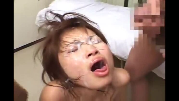 クレイジーなxxxクリップぶっかけ最もクレイジーな可愛い子