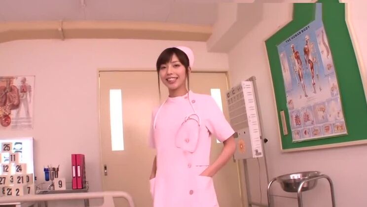 ホットな看護師のフットジョブ シャワー