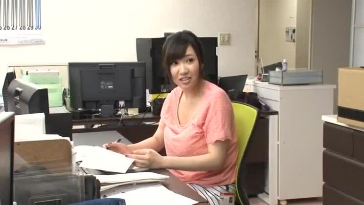 クレイジーなポルノシーン、巨乳、素晴らしいショー