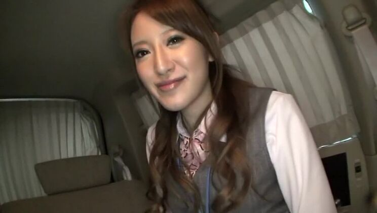 素晴らしい屋外での興奮した日本人売春婦、オーラルセックス JAV クリップ