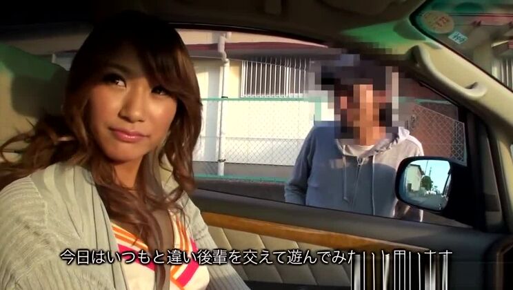 日焼けしたボインの日本ふしだらな女公開フェラ