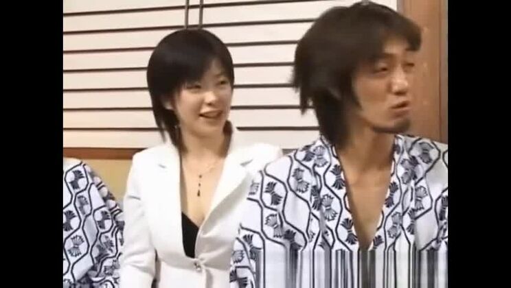 アジアのビッチが楽しんでいる